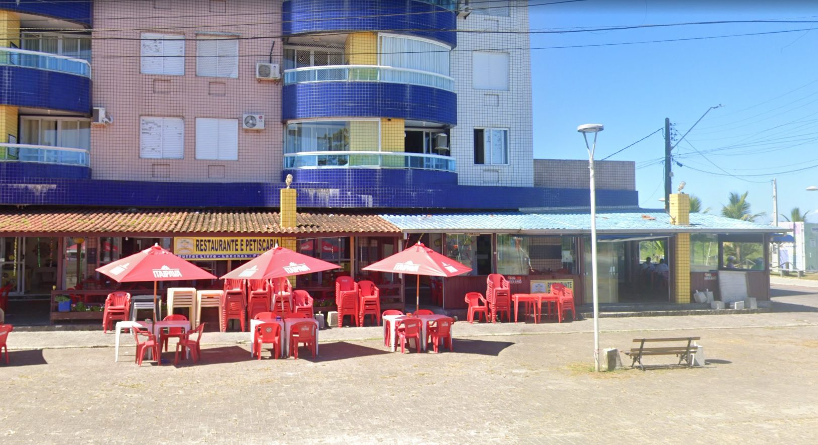 La Playa Restaurante e Petiscaria: Sabor e Vista Privilegiada à Beira-Mar de Shangrilá