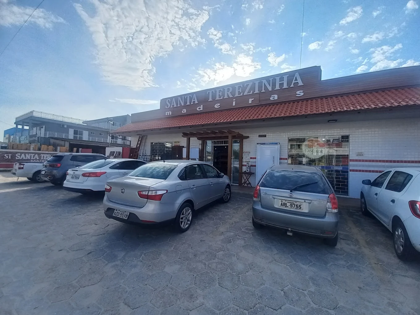 Santa Terezinha Madeiras: Tradição e Qualidade em Produtos para Construção em Pontal do Paraná