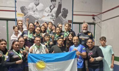 Atletas de Pontal do Paraná Brilham no Campeonato Paranaense de Taekwondo com Chuva de Medalhas!