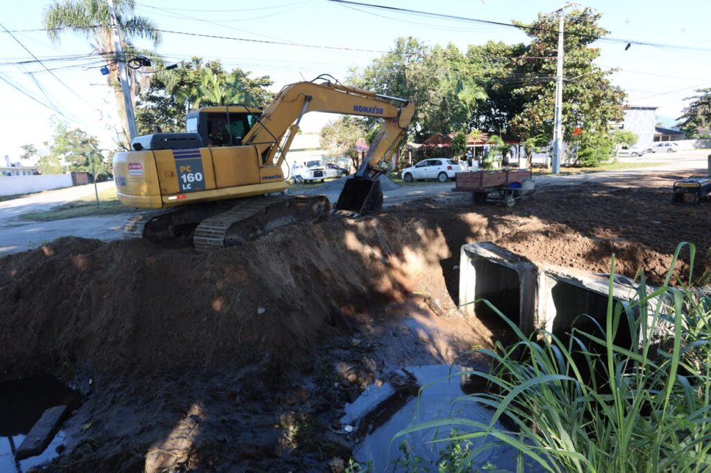 Pontal do Paraná Avança: Obras de Drenagem na Avenida Copacabana Trazerão Fim aos Alagamentos em Praia de Leste