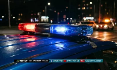 Viatura do 35º Batalhão da PM patrulhando as ruas para garantir a segurança da população no litoral.